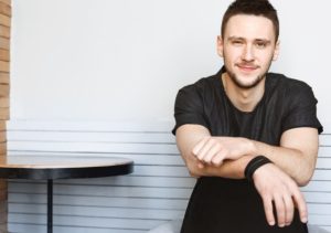 „Milioner kome su odbrojavali dane — i žena koja ga je spasila“ - content image