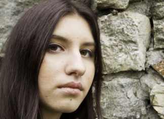 Udala sam se za čoveka starijeg od mog oca da bih svoju porodicu spasila siromaštva: Prve bračne noći spremila sam se na najgore, a onda je usledio šok Udala sam se za čoveka starijeg od mog oca da bih svoju porodicu spasila siromaštva: Prve bračne noći spremila sam se na najgore, a onda je usledio šok - featured image