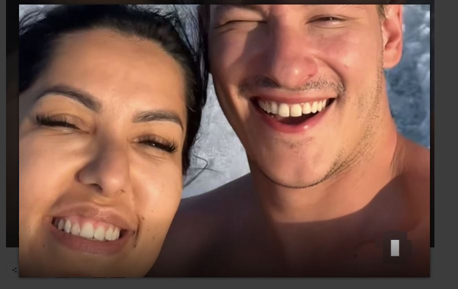 Ovako Tanja Savić izgleda u kupaćem kostimu: Svi u šoku gledaju donji deo (FOTO) - featured image Ovako Tanja Savić izgleda u kupaćem kostimu: Svi u šoku gledaju donji deo (FOTO) - featured image