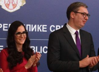 PRVI PUT UNUTRA! Tamara Vučić otvorila vrata njihove tajne rezidencije: Luksuz, stil i jedan detalj koji je sve ostavio bez daha! (FOTO) PRVI PUT UNUTRA! Tamara Vučić otvorila vrata njihove tajne rezidencije: Luksuz, stil i jedan detalj koji je sve ostavio bez daha! (FOTO) - featured image