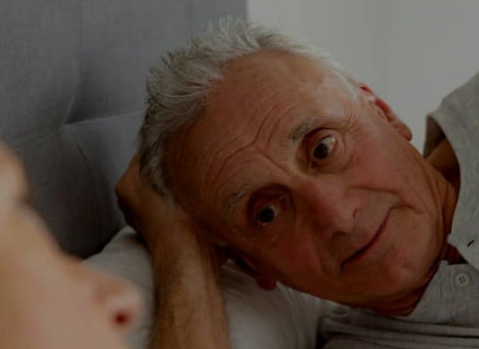 Da li je istina da muškarci poslije 50-te NE MOGU MEDA u krevetu – evo do koje godine su u punoj snazi - featured image Da li je istina da muškarci poslije 50-te NE MOGU MEDA u krevetu – evo do koje godine su u punoj snazi - featured image