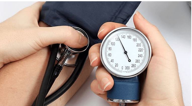 Ivana iz Hitne otkrila šta odmah treba pojesti čim vam padne pritisak: OVE 2 NAMIRNICE VAS MOGU SPASITI - featured image Ivana iz Hitne otkrila šta odmah treba pojesti čim vam padne pritisak: OVE 2 NAMIRNICE VAS MOGU SPASITI - featured image