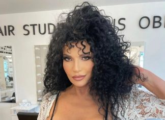 Nema više kovrčave kose! LIDIJA VUKIČEVIĆ pokazala novu frizuru nakon 50 godina: neprepoznatljiva, pogledajte kako sada izgleda (foto) Nema više kovrčave kose! LIDIJA VUKIČEVIĆ pokazala novu frizuru nakon 50 godina: neprepoznatljiva, pogledajte kako sada izgleda (foto) - featured image