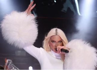 POSLUŠAJTE KAKO KARLEUŠA PJEVA PRIJOVIĆKIN HIT Mreže se usijale, komentari samo pljušte, iznenadila je sve! (VIDEO) POSLUŠAJTE KAKO KARLEUŠA PJEVA PRIJOVIĆKIN HIT Mreže se usijale, komentari samo pljušte, iznenadila je sve! (VIDEO) - featured image