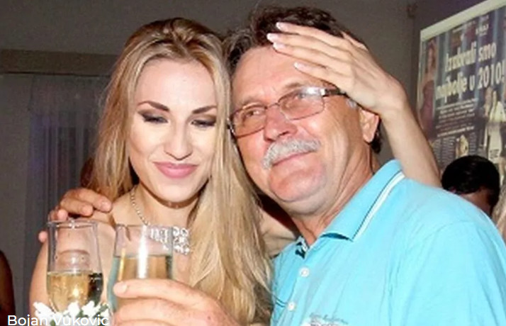 Neopisiva radost u domu Rade Manojlović: Pevačica potvrdila vesti , otac Rade ne može da sakrije sreću - featured image