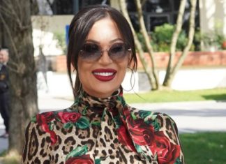 Zavirite u 72 kvadrata luksuza Cece Ražnatović u Crnoj Gori: Još jedna uspomena na muža Željka (Foto) Zavirite u 72 kvadrata luksuza Cece Ražnatović u Crnoj Gori: Još jedna uspomena na muža Željka (Foto) - featured image