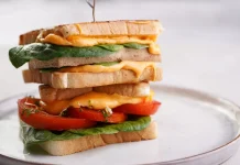 STRAVIČAN snimak iz fabrike, pogledajte kako se prave sendviči koje mnogi OBOŽAVAJU: Nikada ih više neću jesti