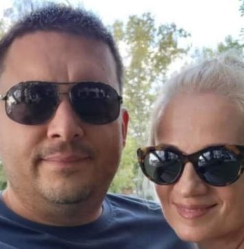 Zavela oženjenog, pa 10 godina mlađem rodila sina u 42-oj: Pevačica bila funkcioner, evo kako živi otkako nije na vlasti Zavela oženjenog, pa 10 godina mlađem rodila sina u 42-oj: Pevačica bila funkcioner, evo kako živi otkako nije na vlasti - featured image