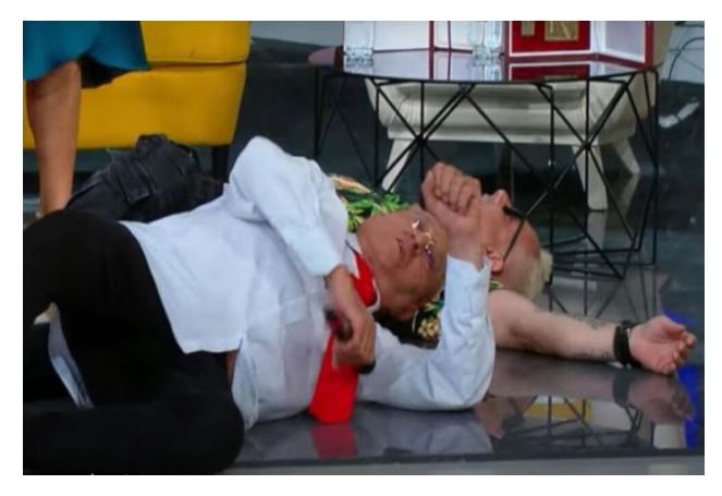 Muk na televiziji! Skočio i napao voditelja Pinka, ovaj prošao kao bos po trnju, sve se desilo u lajvu - featured image