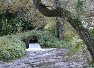 Prirodno čudo Srbije: Tu se zaklinju i mole da im se ispune želje Prirodno čudo Srbije: Tu se zaklinju i mole da im se ispune želje - featured image