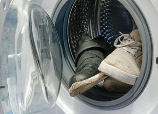 Pranje cipela u veš mašini, korak po korak: 7 saveta uz pomoć kojih će biti kao nove Pranje cipela u veš mašini, korak po korak: 7 saveta uz pomoć kojih će biti kao nove - featured image