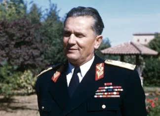 NIKAD VIĐENA SLIKA mladog Tita u zatvoru 1928. potpuno je ŠOKIRALA CEO BALKAN: OVAJ detalj na licu SVI KOMENTARIŠU