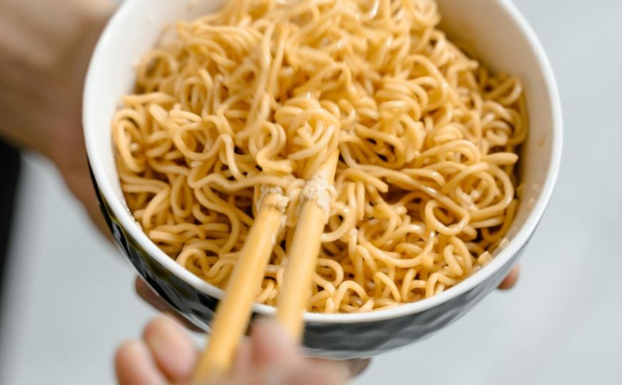 NAP0K0N 0TKRlVEN0- Evo šta su NUDLE… JESU Ll ZAlSTA NEZDRAVE… - featured image NAP0K0N 0TKRlVEN0- Evo šta su NUDLE… JESU Ll ZAlSTA NEZDRAVE… - featured image