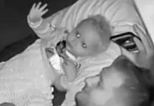 BEBA JE IZ KREVETA UPORNO MAHALA NEKOME: Kada je otac pregledao SNIMAK, umalo nije umro od straha (VIDEO) BEBA JE IZ KREVETA UPORNO MAHALA NEKOME: Kada je otac pregledao SNIMAK, umalo nije umro od straha (VIDEO) - featured image