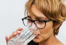 Zovu ga “četka” za crijeva: 1 kašičicu ovog praha razmutite u čaši vode i brzo olakšajte varenje Zovu ga “četka” za crijeva: 1 kašičicu ovog praha razmutite u čaši vode i brzo olakšajte varenje - featured image