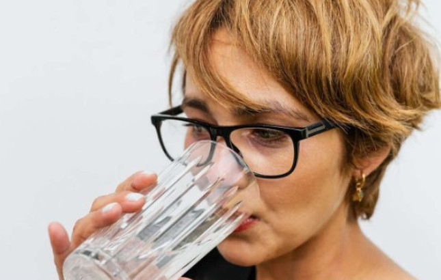 Zovu ga “četka” za crijeva: 1 kašičicu ovog praha razmutite u čaši vode i brzo olakšajte varenje - featured image