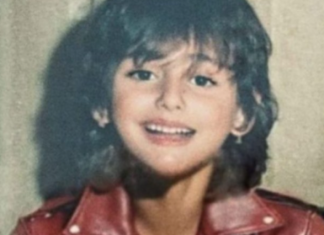 SAM0 JE 0Čl 0DAJU: Ni za 100 života nećete pogoditi ko je pjevačica sa slike!