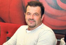 Mnogi kažu da je zgodna i veoma je uspešna žena, SVI JE DOBRO ZNATE: SAŠA MILOŠEVIĆ MARE JE U BRAKU SA 14 GODINA MLAĐOM PEVAČICOM (FOTO) Mnogi kažu da je zgodna i veoma je uspešna žena, SVI JE DOBRO ZNATE: SAŠA MILOŠEVIĆ MARE JE U BRAKU SA 14 GODINA MLAĐOM PEVAČICOM (FOTO) - featured image