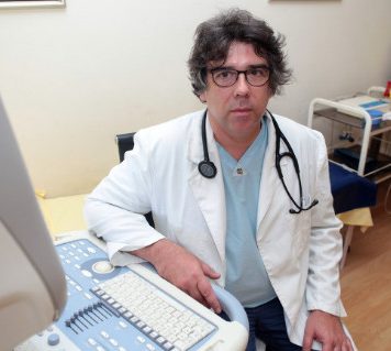 Umor i stres utiču loše na srce: Prof. dr Predrag Mitrović otkrio šta svi odmah treba da promenimo Umor i stres utiču loše na srce: Prof. dr Predrag Mitrović otkrio šta svi odmah treba da promenimo - featured image