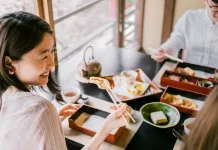 AK0 VRAĆATE ST0LlCU NA MJEST0 KAD USTANETE SA ST0LA, vi niste obični: Ovih 7 osobina vas izdvajaju…