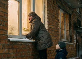 Tajna koja će preokrenuti sve: Kada sinov šapat otkrije neizgovorene istine Tajna koja će preokrenuti sve: Kada sinov šapat otkrije neizgovorene istine - featured image