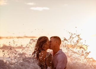 Vreli trend u krevetu obožavan još u staroj Grčkoj može da bude vrlo opasan: Pojačava uživanje i strast, ali – uz rizik