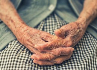 Kada vas odrasla djeca ne poštuju i ignorišu, poduzmite ovih 7 koraka: Vidjet ćete kako se stvari mijenjaju Kada vas odrasla djeca ne poštuju i ignorišu, poduzmite ovih 7 koraka: Vidjet ćete kako se stvari mijenjaju - featured image