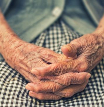 Kada vas odrasla djeca ne poštuju i ignorišu, poduzmite ovih 7 koraka: Vidjet ćete kako se stvari mijenjaju Kada vas odrasla djeca ne poštuju i ignorišu, poduzmite ovih 7 koraka: Vidjet ćete kako se stvari mijenjaju - featured image