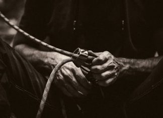 Ovaj horoskopski znak čeka najteža godina u životu: Raskidi, gubici i bolna istina u 2026. DOŽIVEO STRAVIČNO MUČENJE, JUČE NAPUSTIO BOLNICU Sin Snežane Đurišić o odnosu sa majkom i njenim partnerom Vanjom: "Imali smo sukob" - content image