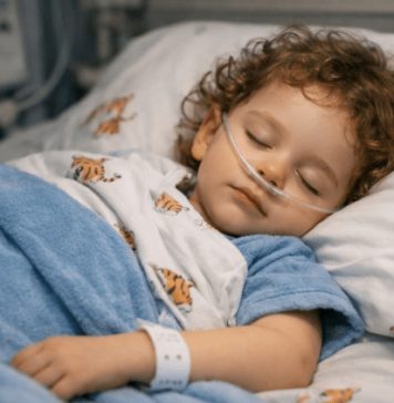 Otac se oprostio od umiruće kćerke i izašao iz bolničke sobe. A kada je na ulici naišao na proročicu, ZANEMIO JE, čuvši samo jednu jedinu rečenicu… 😲😲😲 Otac se oprostio od umiruće kćerke i izašao iz bolničke sobe. A kada je na ulici naišao na proročicu, ZANEMIO JE, čuvši samo jednu jedinu rečenicu… 😲😲😲 - featured image