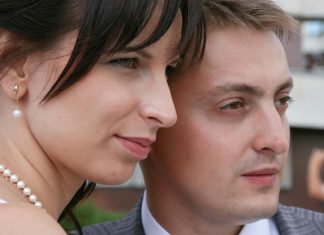 “Moj tata je zatekao majku i strica kako se ljube”: Prelepa ljubavna priča koja je šokirala Srbe završila se tragično "Moj tata je zatekao majku i strica kako se ljube": Prelepa ljubavna priča koja je šokirala Srbe završila se tragično - featured image