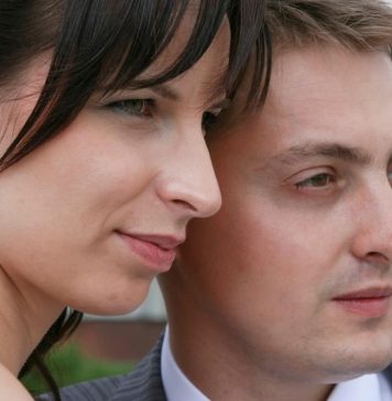 “Moj tata je zatekao majku i strica kako se ljube”: Prelepa ljubavna priča koja je šokirala Srbe završila se tragično "Moj tata je zatekao majku i strica kako se ljube": Prelepa ljubavna priča koja je šokirala Srbe završila se tragično - featured image