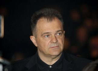 Krije je ko zmija noge, a sada je jasno i zašto: Ova leptica je Brajina žena, Srbi ostaju nemi pred ovom boginjom Krije je ko zmija noge, a sada je jasno i zašto: Ova leptica je Brajina žena, Srbi ostaju nemi pred ovom boginjom - featured image