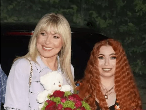 NAP0K0N SUZE RAD0SNlCE…!!!Suzana Jovanović postaje baka! VELlK0 SLAVLJE… - featured image