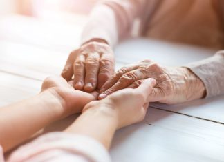 Ako vas odrasla djeca ne poštuju i ignoriraju, ovih 7 koraka promijenit će sve Ako vas odrasla djeca ne poštuju i ignoriraju, ovih 7 koraka promijenit će sve - featured image