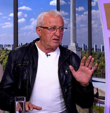 “ĆERKA MI JE INVALID, OŠTETILI SU JOJ NERV” Era ne može da dođe sebi zbog PAKLA KOJI JE PREŽIVEO: Ovo je njegova tužna priča “ĆERKA MI JE INVALID, OŠTETILI SU JOJ NERV” Era ne može da dođe sebi zbog PAKLA KOJI JE PREŽIVEO: Ovo je njegova tužna priča - featured image