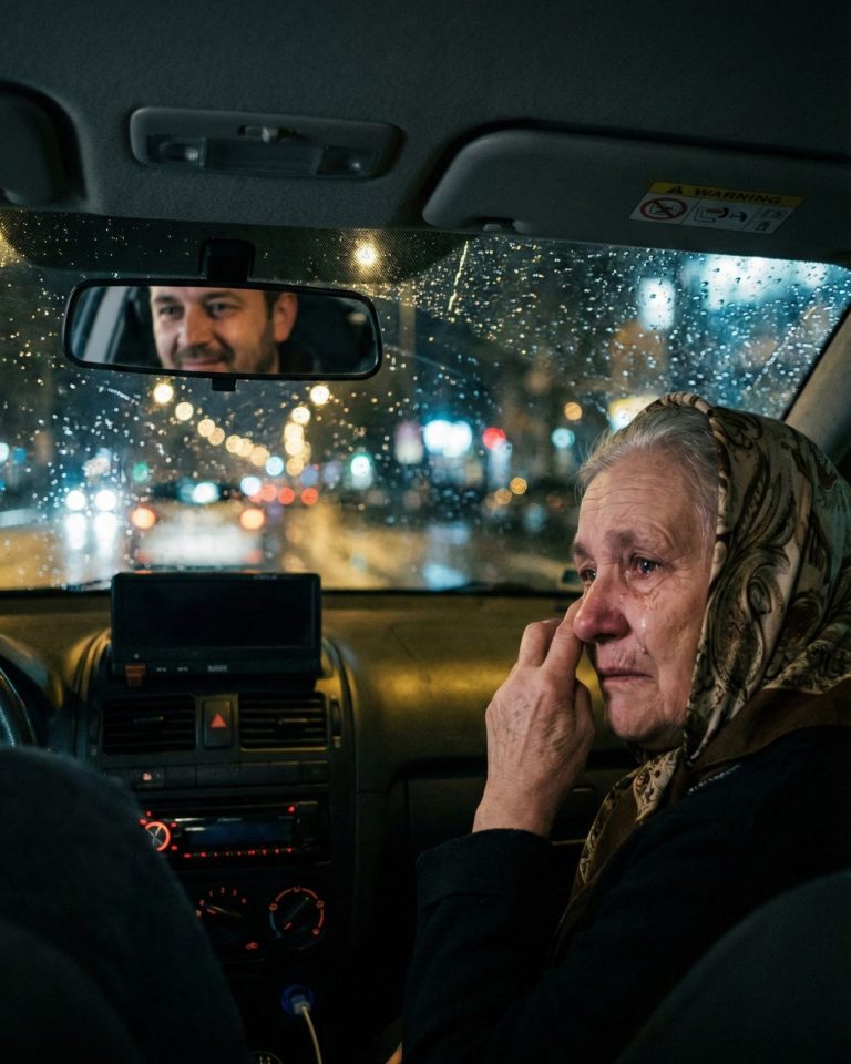 Taksista vozio baku u dom besplatno: Nakon njene smrti dobio je pismo koje ga je šokiralo - featured image