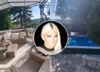 VIŠE NE KRIJE DEČKA: Javno objavljeno koga ljubi srpska pevačica – nasred terase ZAJAHALA izabranika, sve puca od strasti i ljubavi (FOTO) VIŠE NE KRIJE DEČKA: Javno objavljeno koga ljubi srpska pevačica – nasred terase ZAJAHALA izabranika, sve puca od strasti i ljubavi (FOTO) - featured image