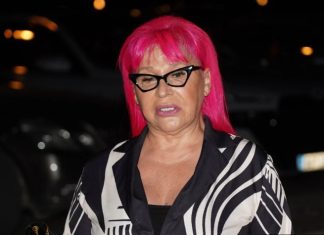 ŠTA SE DESILO SA KOSOM ZORICE BRUNCLIK? Snimak pevačice kruži internetom, počela je da nosi maramu!Bolest uzela maha (VIDEO) ŠTA SE DESILO SA KOSOM ZORICE BRUNCLIK? Snimak pevačice kruži internetom, počela je da nosi maramu!Bolest uzela maha (VIDEO) - featured image