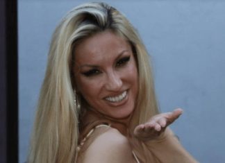 Rada Manojlović konačno priznala: On je moja srodna duša…Pogledajte novog Radinog dečka, svima jako poznat…. Rada Manojlović konačno priznala: On je moja srodna duša…Pogledajte novog Radinog dečka, svima jako poznat…. - featured image