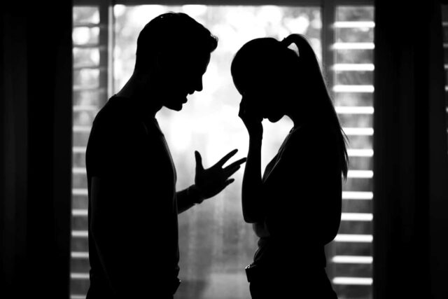 Muškarci koji se spremaju da ostave ženu uvijek prvo rade OVO – psiholog otkriva - featured image