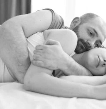 Šta znači ako žena tokom intimnog odnosa samo leži i pasivno se ponaša, prema psihologiji Šta znači ako žena tokom intimnog odnosa samo leži i pasivno se ponaša, prema psihologiji - featured image