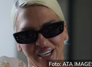 ROĐENDANSKA PROSLAVA DALEKO OD OČIJU JAVNOSTI Jelena Karleuša uhvaćena, u zagrljaju poznatog muškarca ŠOK