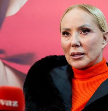 Nakon 40 godina rada Lepa Brena se penzionisala: O visini njene penzije svi govore!!! Evo koja je cifra u pitanju!!! Nakon 40 godina rada Lepa Brena se penzionisala: O visini njene penzije svi govore!!! Evo koja je cifra u pitanju!!! - featured image