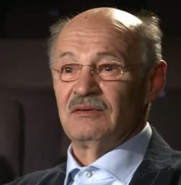 Ovako je čuveni Mustafa Nadarević saznao da ima rak: Do smrti je glumio Izeta i verovao da je pobedio bolest Ovako je čuveni Mustafa Nadarević saznao da ima rak: Do smrti je glumio Izeta i verovao da je pobedio bolest - featured image