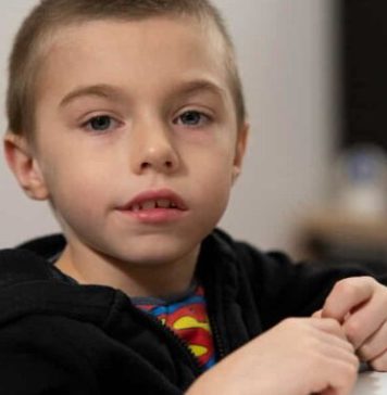 RANI ZNACI AUTIZMA K0JE R0DITELJI ČESTO ZANEMARUJU: Prvi simptomi vide se već pri odlasku na spavanje i tokom obroka RANI ZNACI AUTIZMA K0JE R0DITELJI ČESTO ZANEMARUJU: Prvi simptomi vide se već pri odlasku na spavanje i tokom obroka - featured image