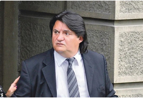 INFORMACIJE O MUŽU ZORICE BRUNCLIK IZBEZUMILE JAVNOST! Pogledajte u čijem zagrljaju su ga sinoć uhvatili!!Javnost šokirana baš sad kad je Zorica bolesna!!!! - featured image
