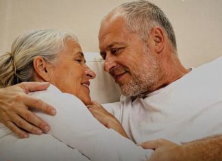 Da li su intimni odnosi važni i nakon 58. godine? Ovo je istina o kojoj se rijetko govori Da li su intimni odnosi važni i nakon 58. godine? Ovo je istina o kojoj se rijetko govori - featured image
