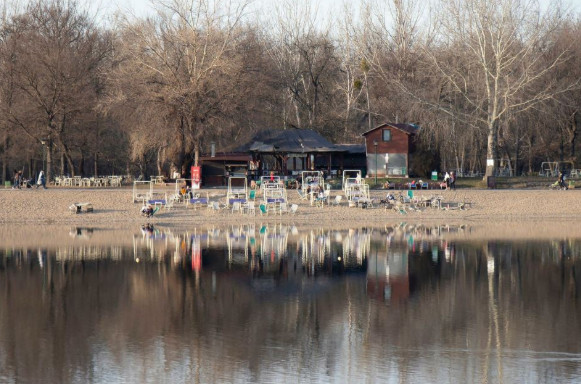 Dušica je otišla na nudističku plažu, a nakon 10 minuta doživela NAJVEĆU SRAMOTU: “Kad sam vidjela ko je stao ispred mene, zaprepastila sam se” - featured image
