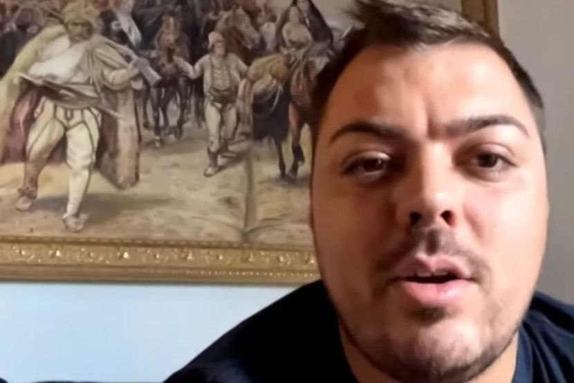 Sloba Vasić prebačen na drugo odeljenje: Evo do kada ostaje na lečenju u psihijatrijskoj ustanovi - featured image Sloba Vasić prebačen na drugo odeljenje: Evo do kada ostaje na lečenju u psihijatrijskoj ustanovi - featured image